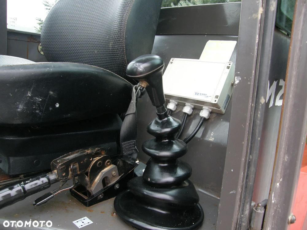 Manitou M26-4 4x4 2004 2100h maszt 10m kosz sprowadzony - 15