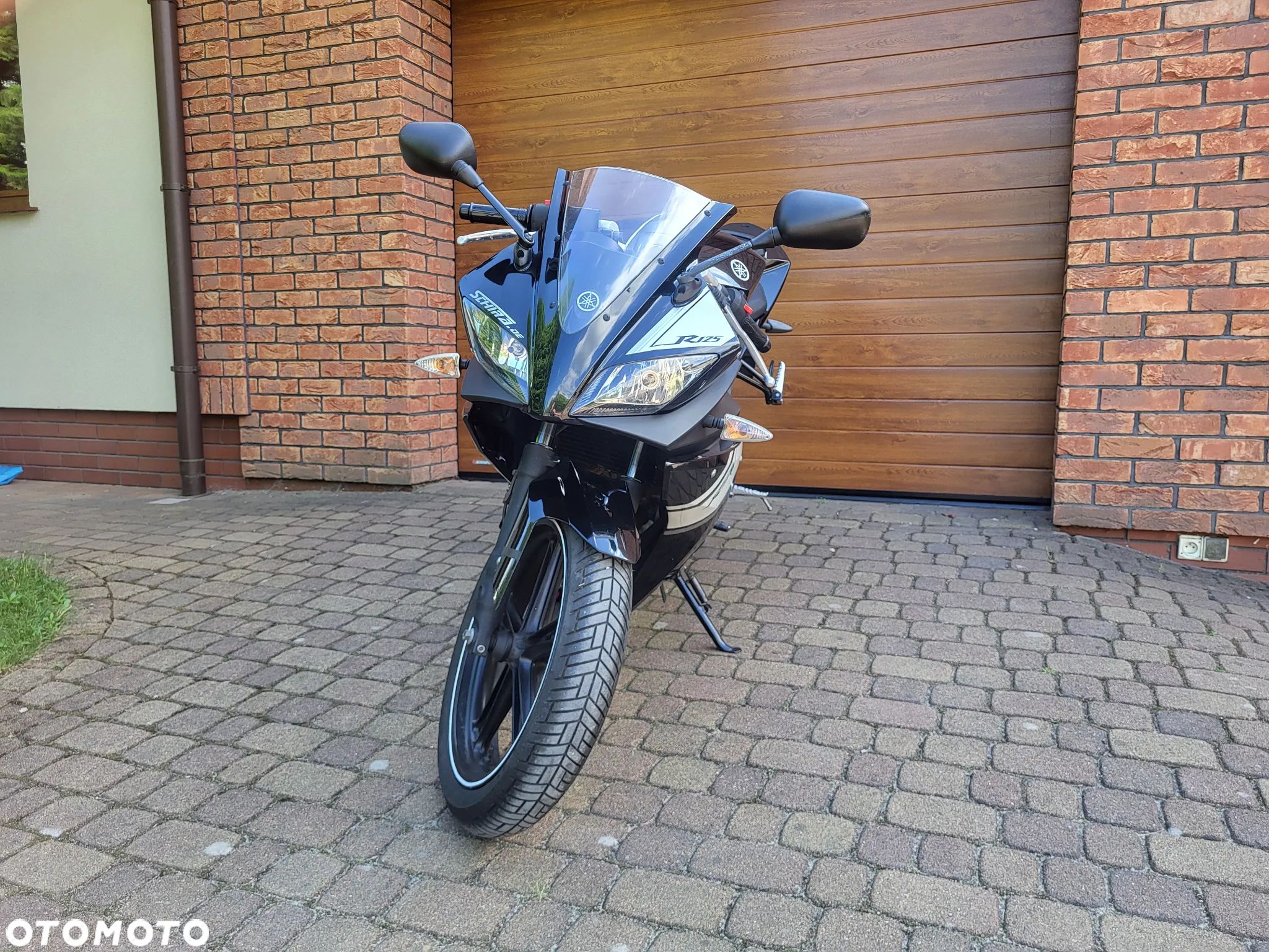 Yamaha YZF - 1