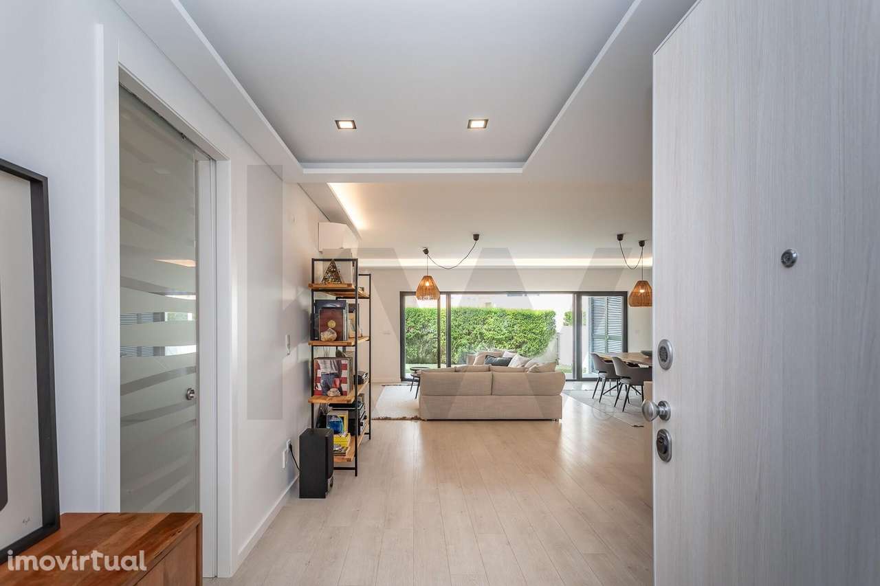 T2 com Jardim Privado | Piscina | Box | Ginásio | Sauna - Grande imagem: 2/47