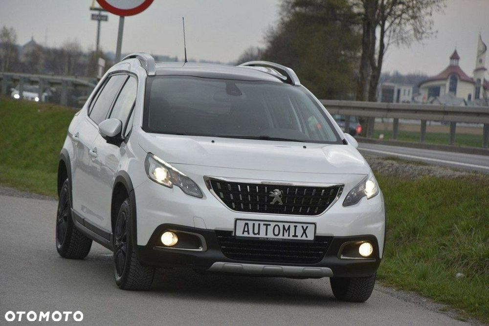 Peugeot 2008 1.6 BlueHDi Allure S&S - 14