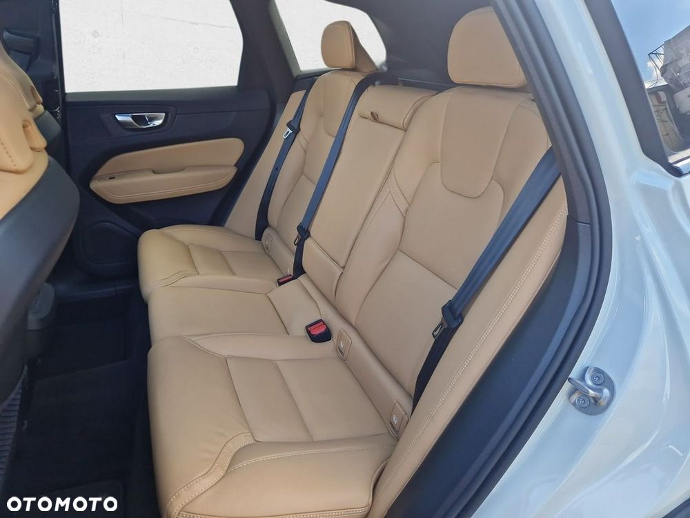 Volvo XC 60 - 24