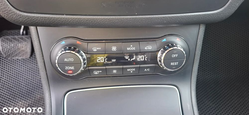 Mercedes-Benz Klasa B 200 7G-DCT Style - 31