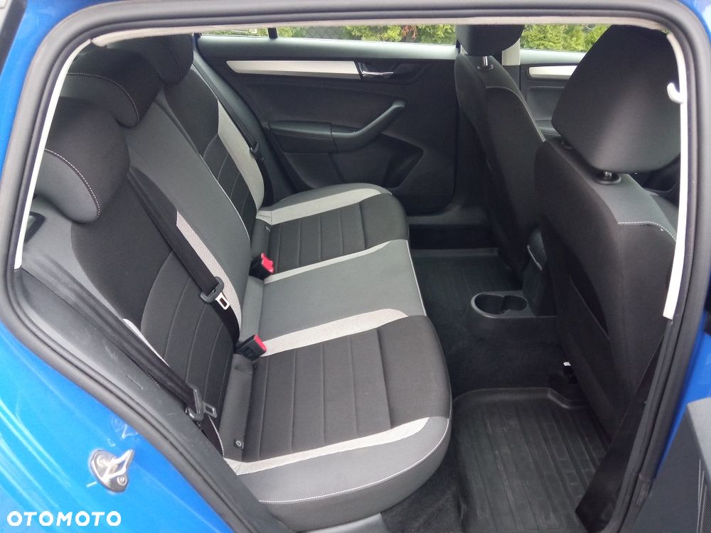 Skoda RAPID Spb 1.0 TSI Ambition - 16