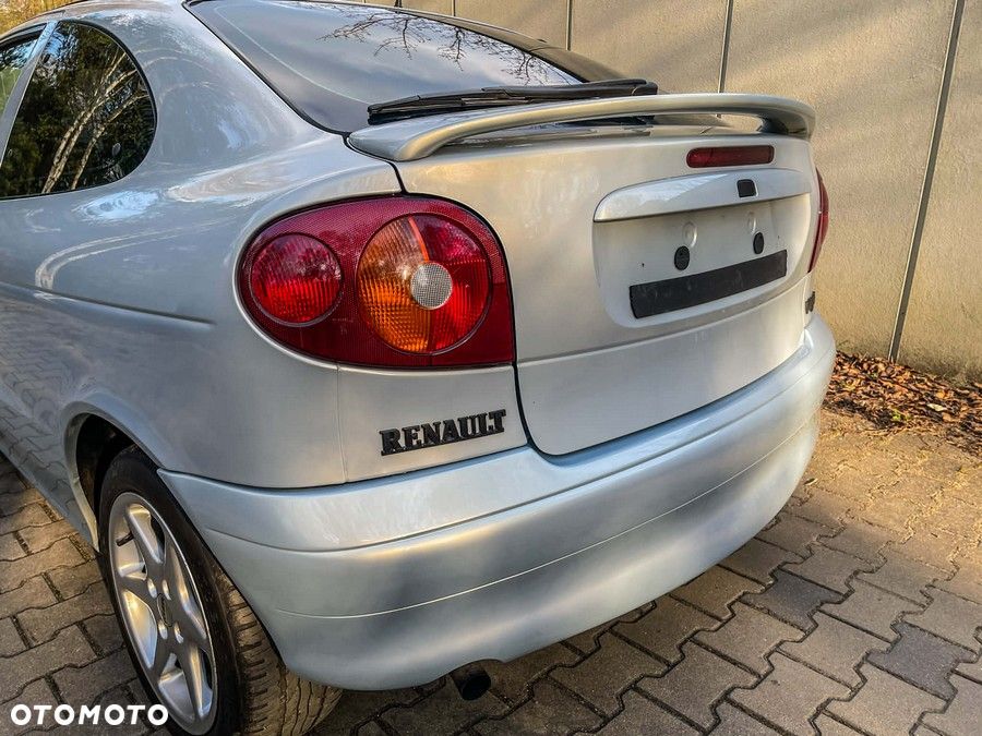 Renault Megane 1.6 - 17