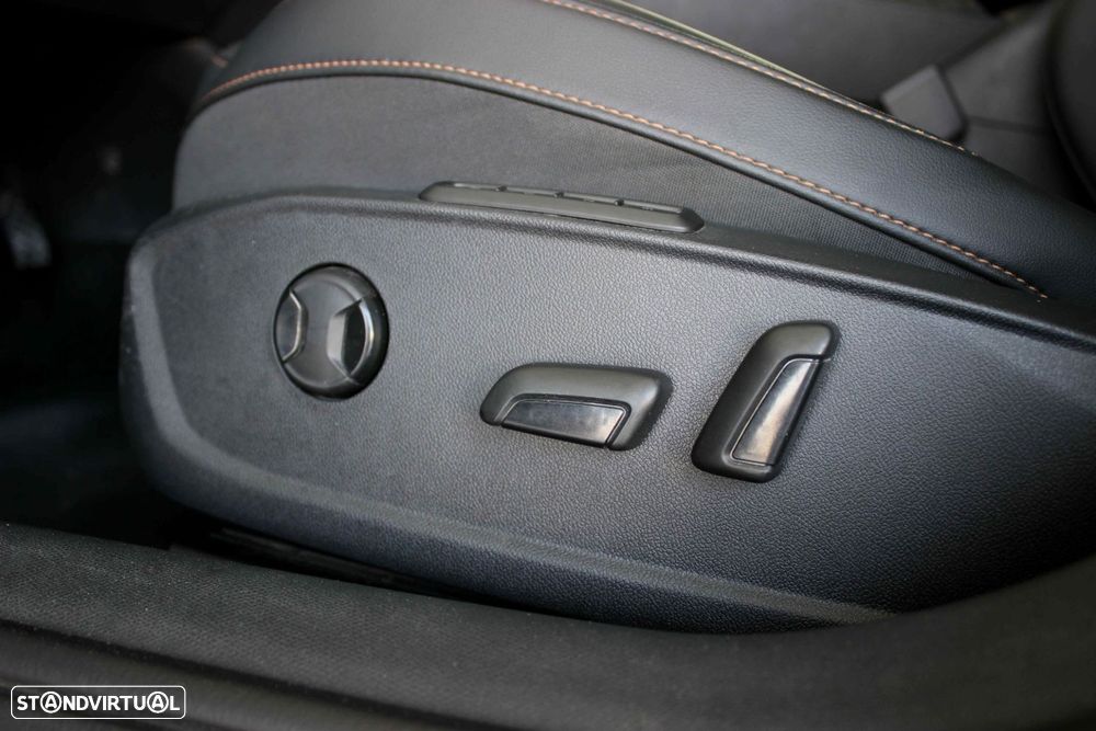 Cupra Leon 1.5 eTSI MID DSG - 38