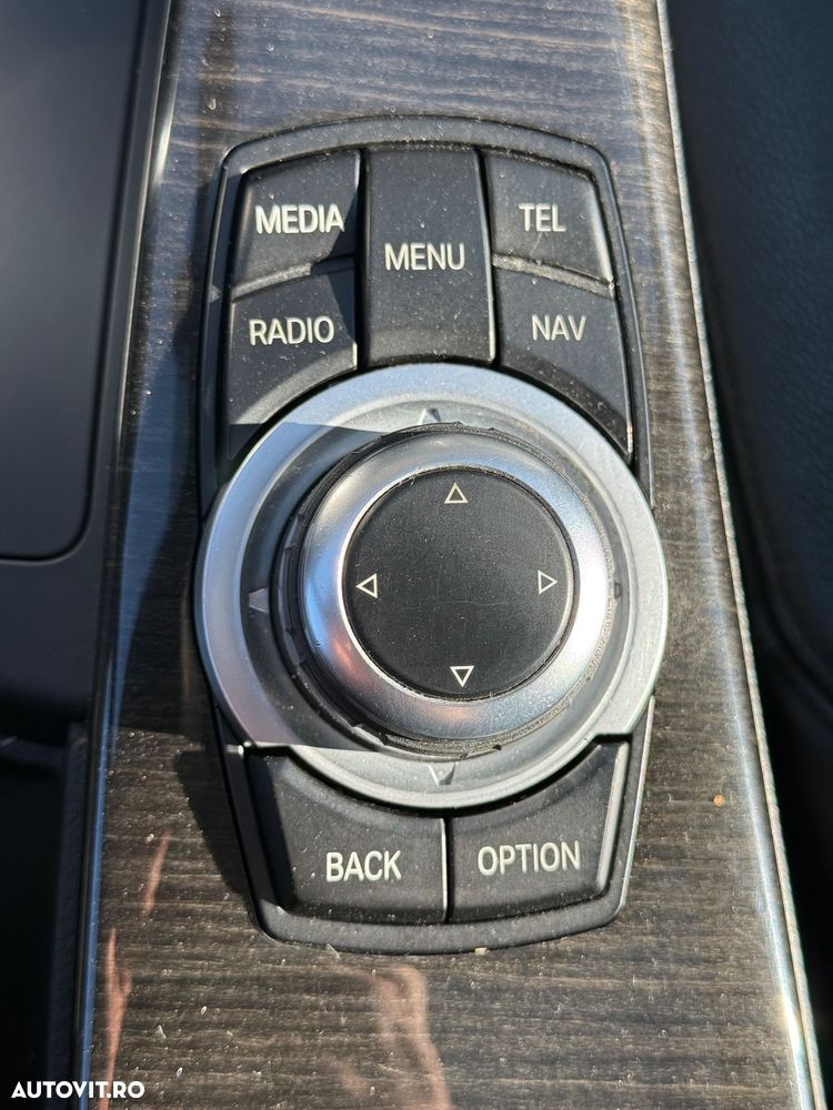BMW Seria 3 318d Aut. Luxury Line - 20