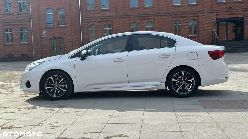 Toyota Avensis 2.0 D-4D Premium - 1