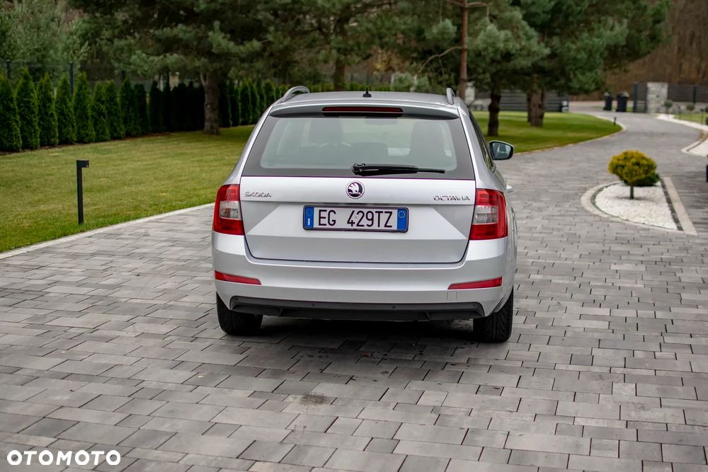 Skoda Octavia - 25