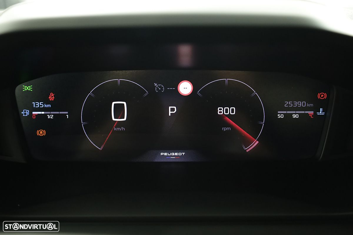 Peugeot 2008 1.2 PureTech Allure EAT8 - 17
