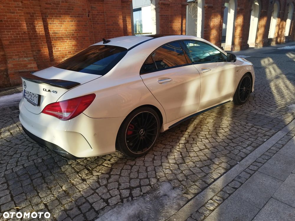 Mercedes-Benz CLA AMG 45 4Matic 7G-DCT - 3