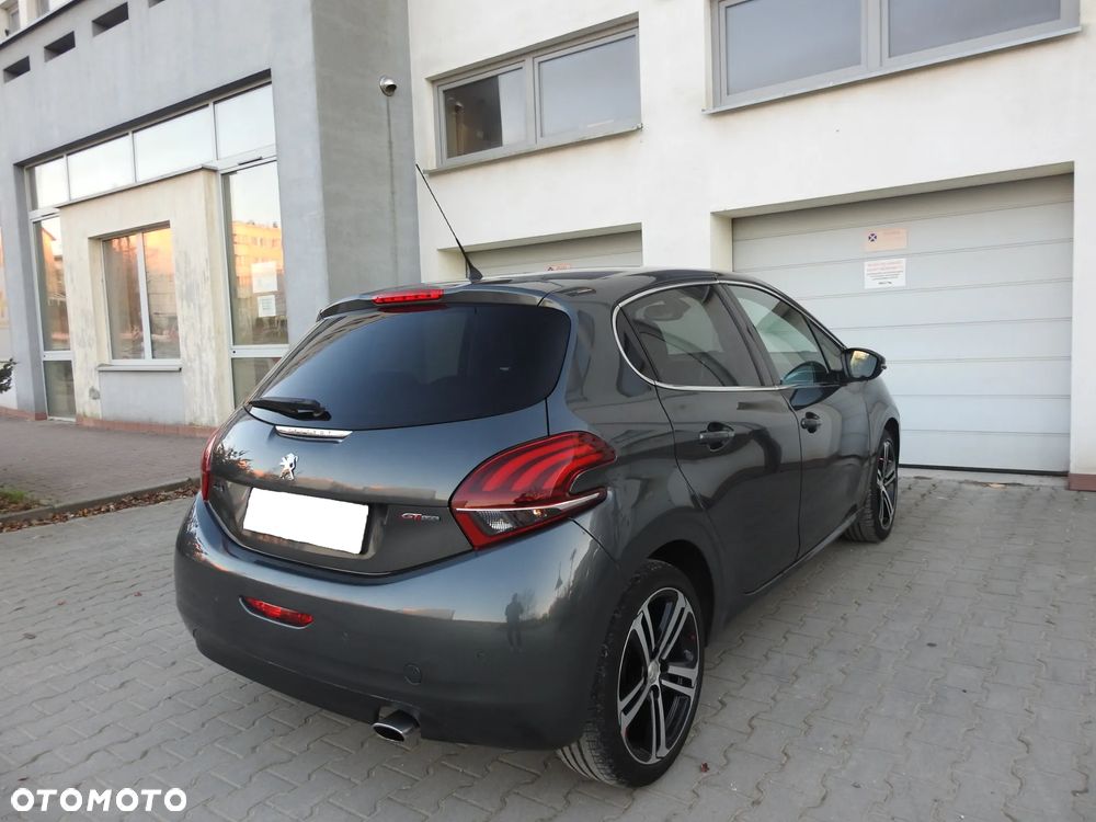 Peugeot 208 1.2 PureTech Allure S&S - 6