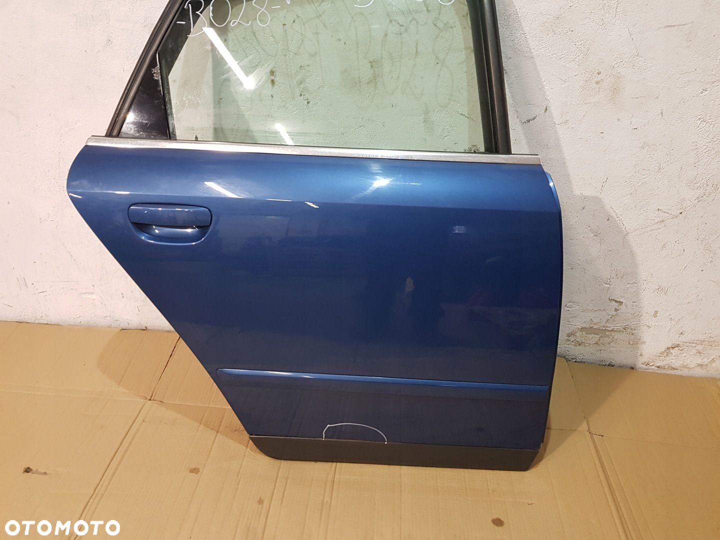 DRZWI PRAWE PRAWY TYŁ AUDI A4 B6 EUR LZ5W 01R - 2