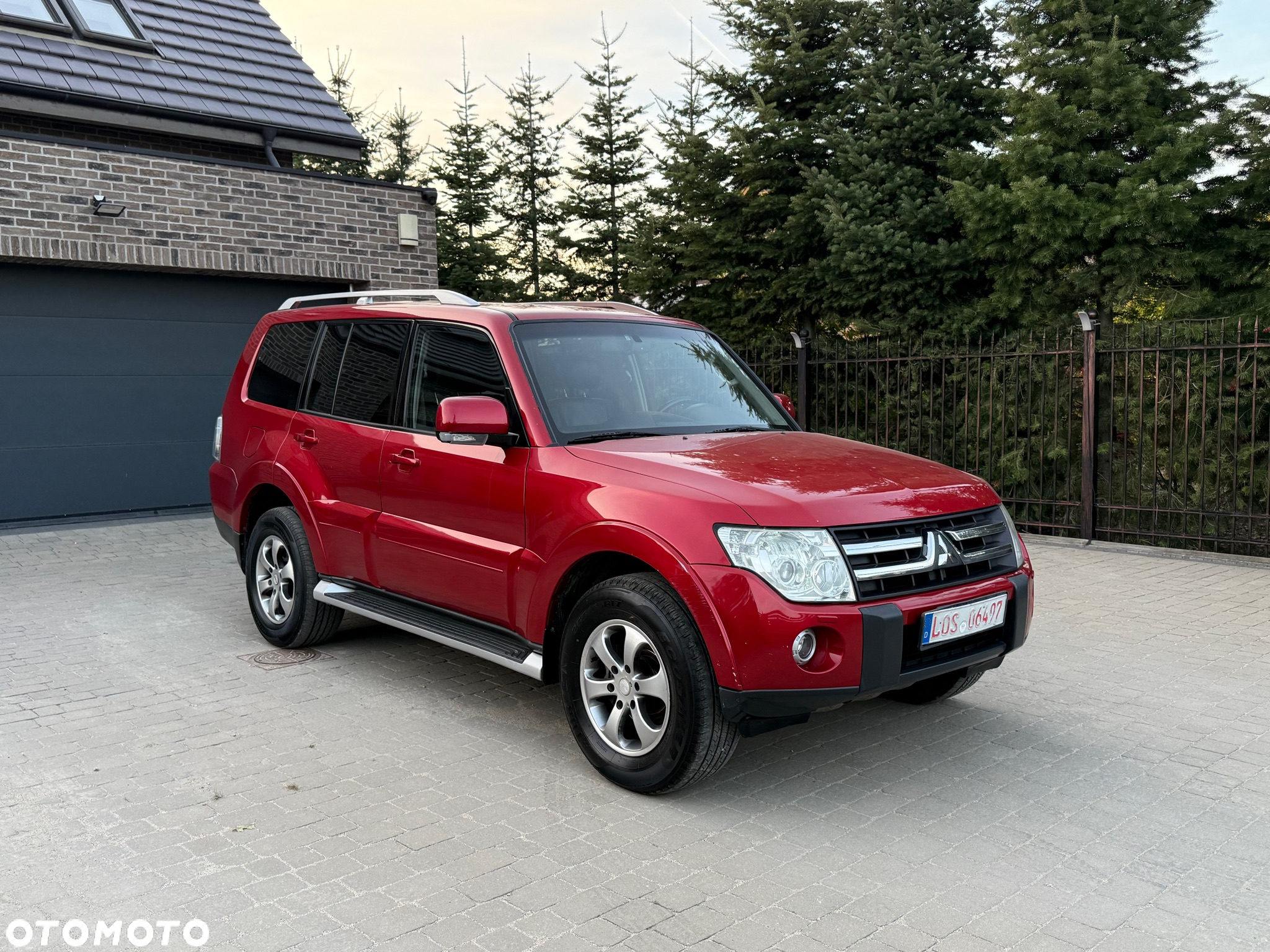 Mitsubishi Pajero 3.2 DID Intense + - 7