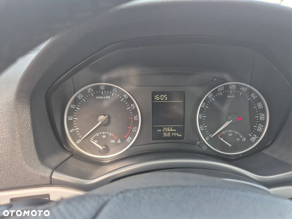 Skoda Octavia 2.0 TDI DPF Ambition - 14