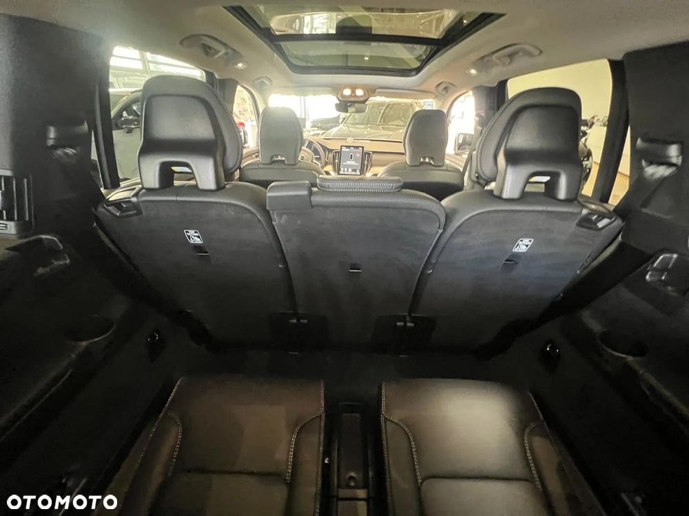 Volvo XC 90 T8 AWD Plug-In Hybrid Ultra Dark 7os - 28