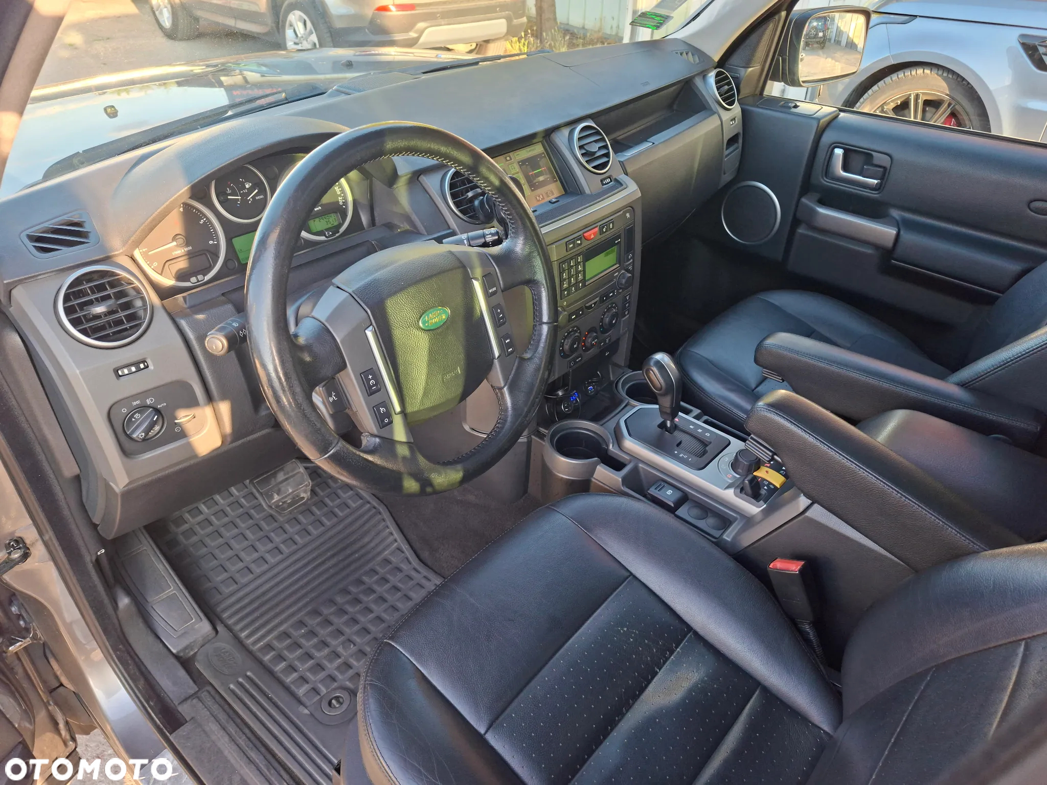 Land Rover Discovery TD V6 HSE - 13