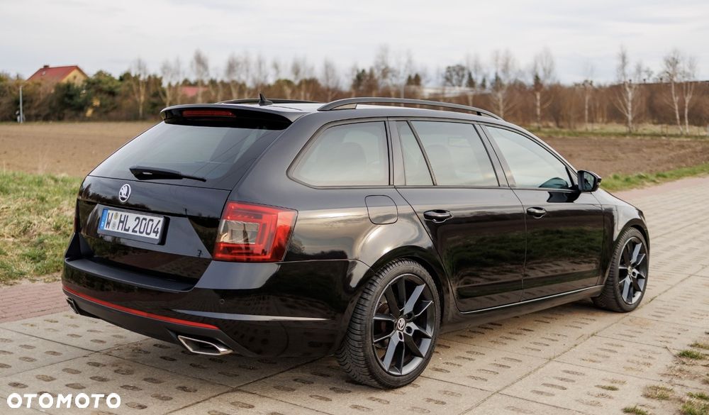 Skoda Octavia 2.0 TDI DSG RS - 3