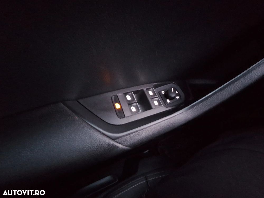 Skoda Karoq 2.0 TDI SCR 4x4 Style - 30