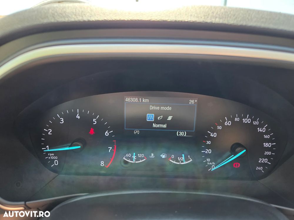 Ford Focus 1.0 EcoBoost Titanium - 26