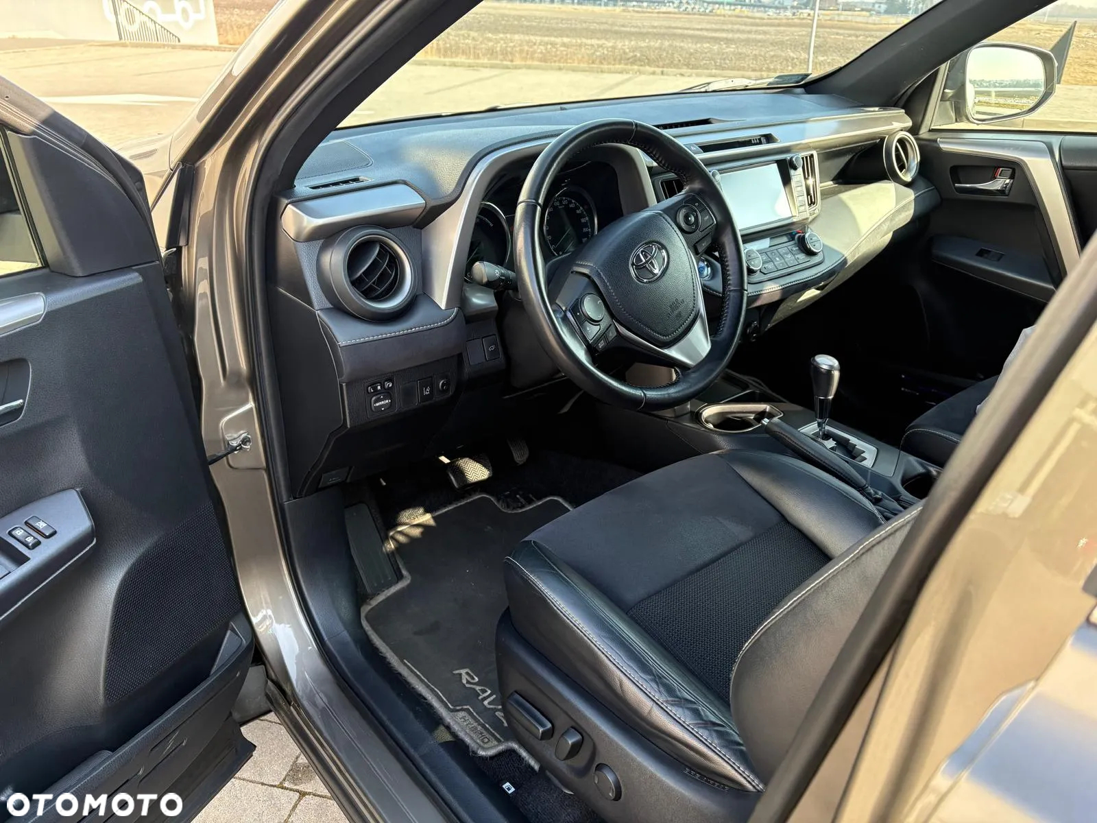Toyota RAV4 Hybrid Style 4x4 - 21
