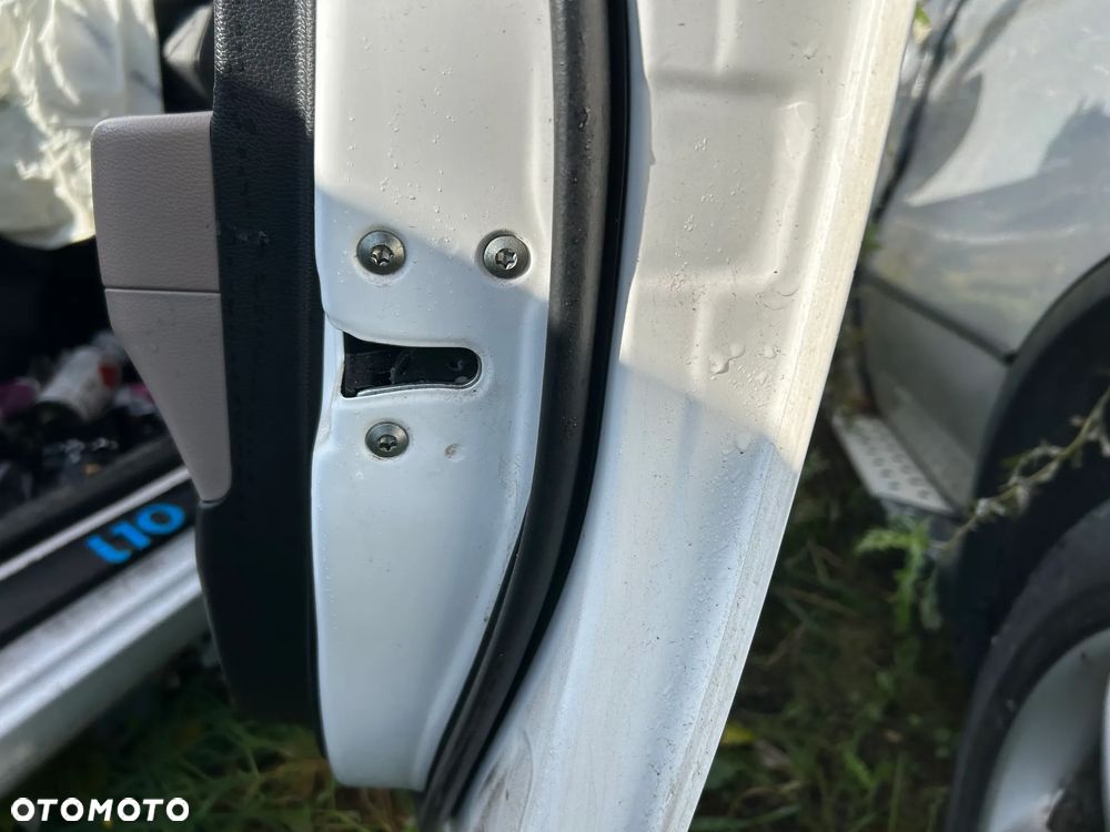 ZAMEK DRZWI PRAWY PRZÓD HYUNDAI I10 II - 2