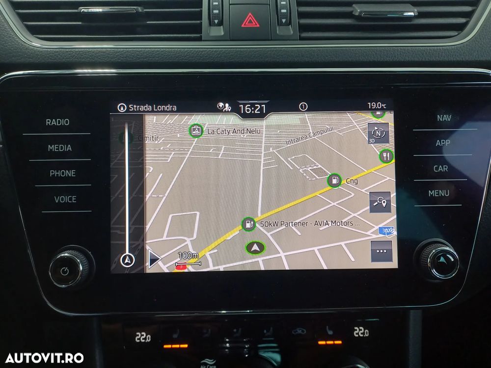 Skoda Superb 2.0 TDI DSG Ambition - 26