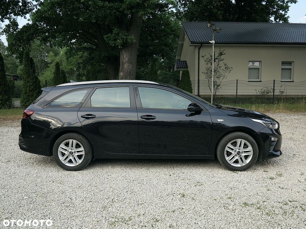 Kia Ceed - 8