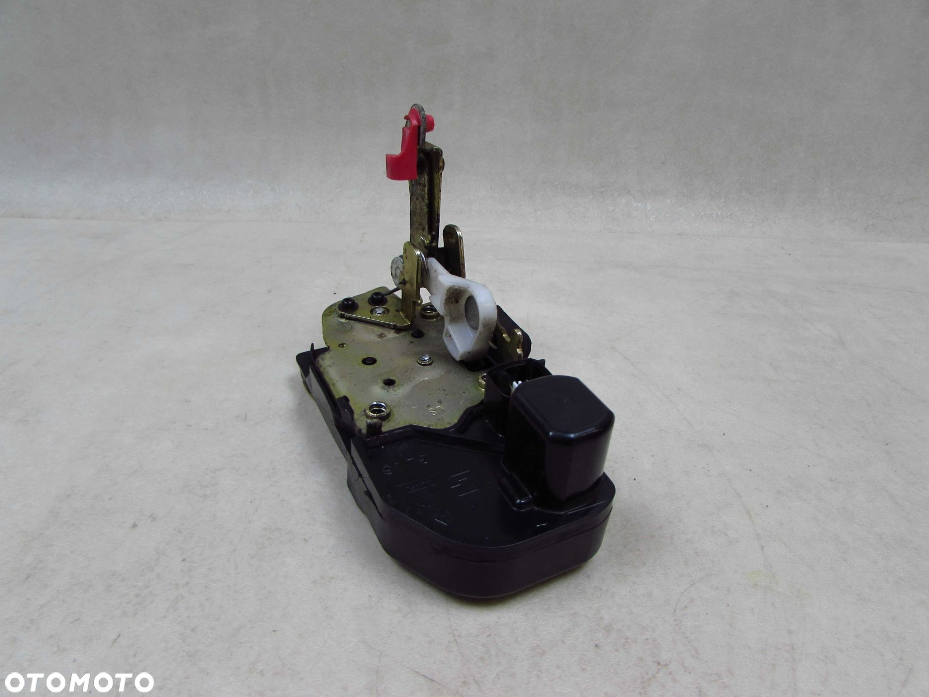 JEEP CHEROKEE KJ LIBERTY LIFT 05-07 ZAMEK KLAPY BAGAZNIKA TYL 4 PIN - 2