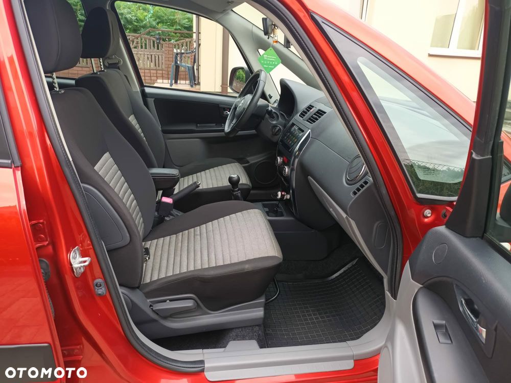 Suzuki SX4 1.6 Premium - 6