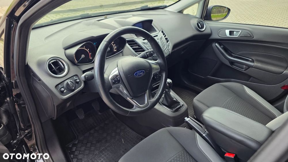 Ford Fiesta 1.0 EcoBoost S&S TITANIUM - 16
