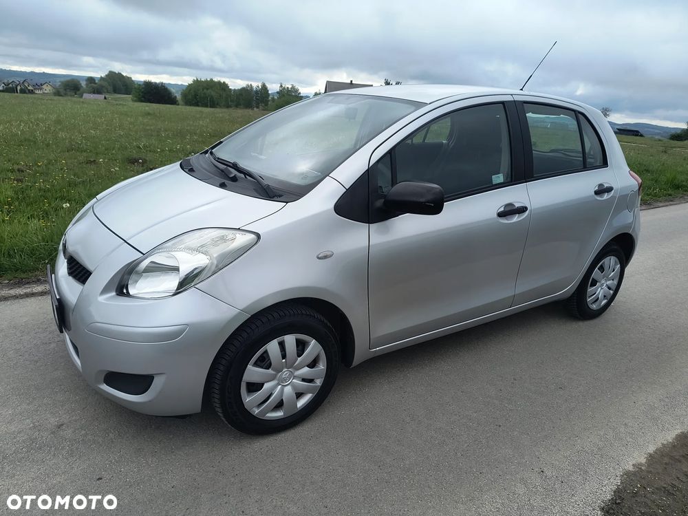 Toyota Yaris 1.0 Entry - 2