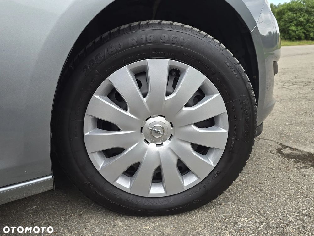 Opel Astra 1.6 Enjoy - 25
