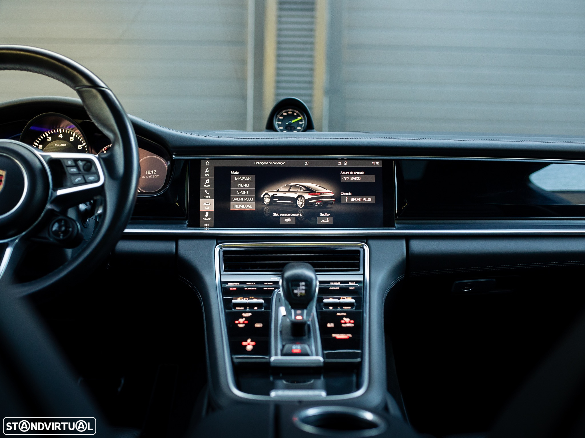 Porsche Panamera 4 E-Hybrid - 31