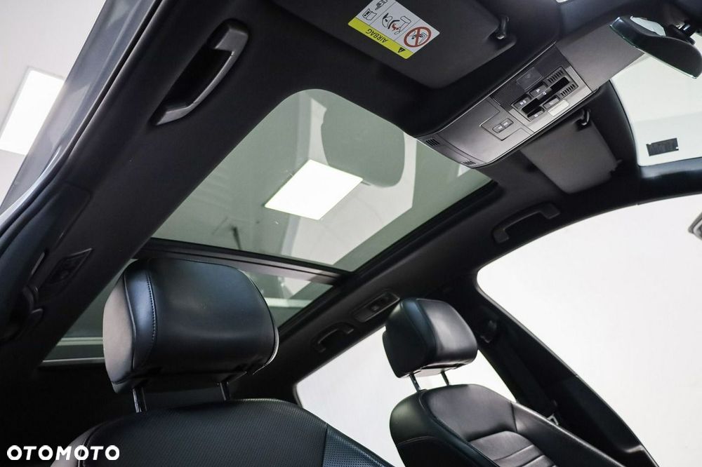 Volkswagen Passat - 25