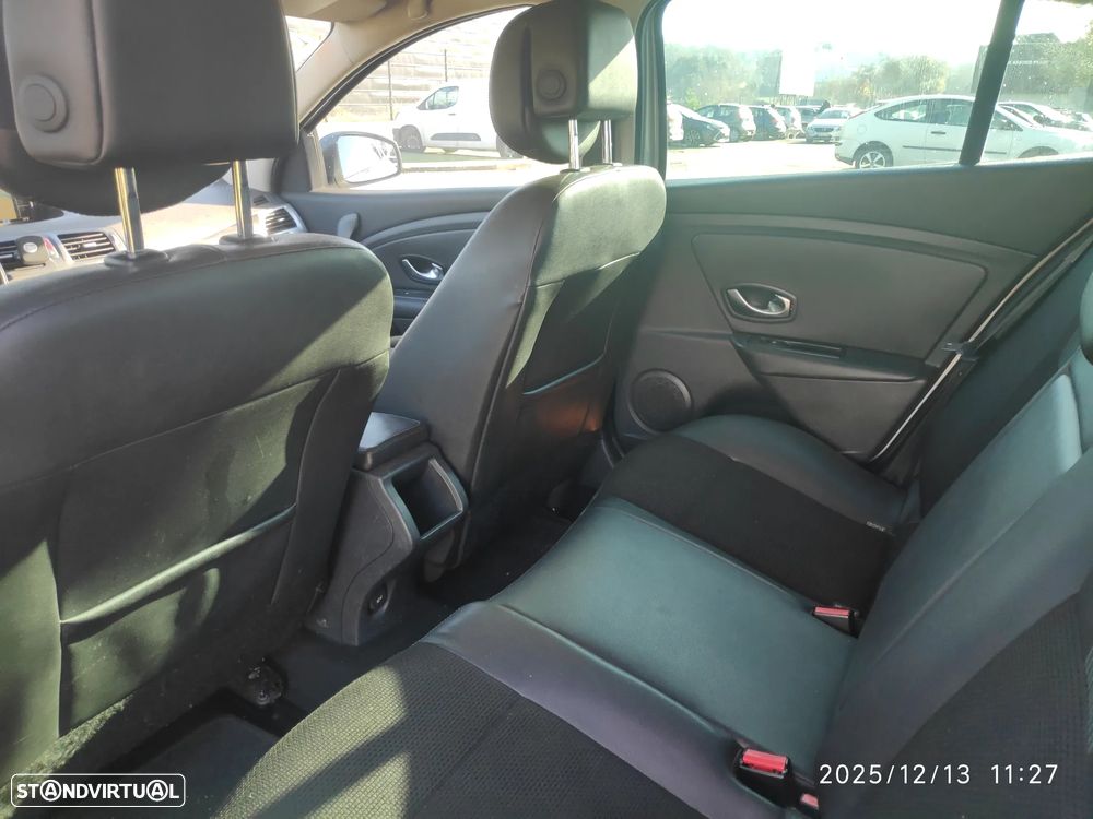 Renault Mégane 1.5 dCi Dynamique SS - 15