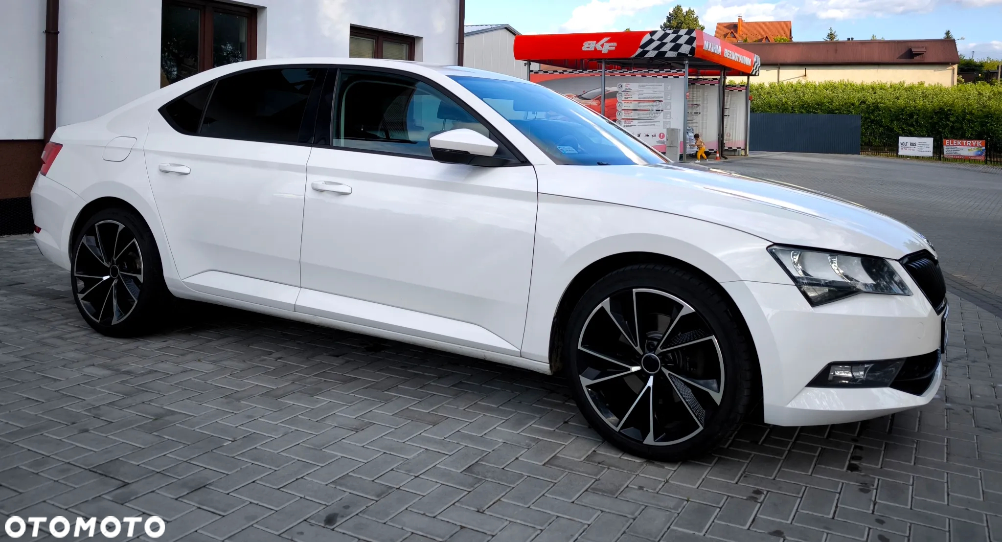 Skoda Superb 1.6 TDI Active - 2