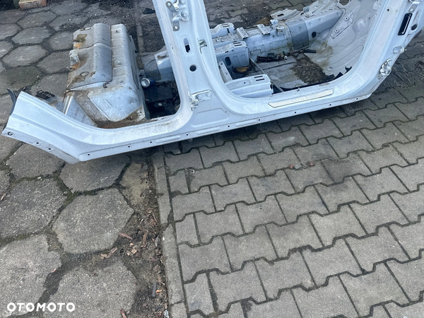 OPEL MOKKA X ĆWIARTKA PRÓG PRAWY