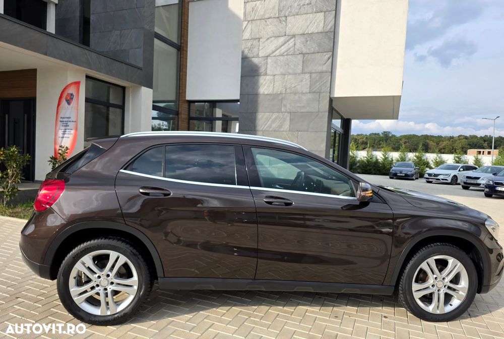Mercedes-Benz GLA 200 (CDI) d 7G-DCT AMG Line - 4