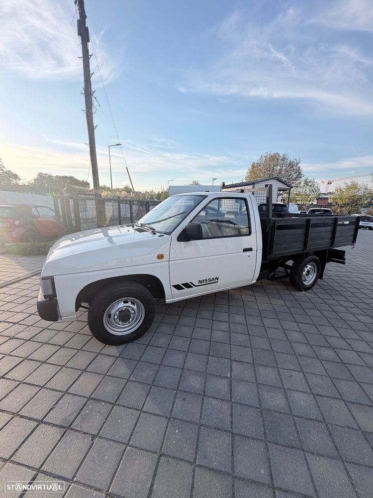 Nissan pick up 2.5 diesel 3 lugares com caixa atraz - 1