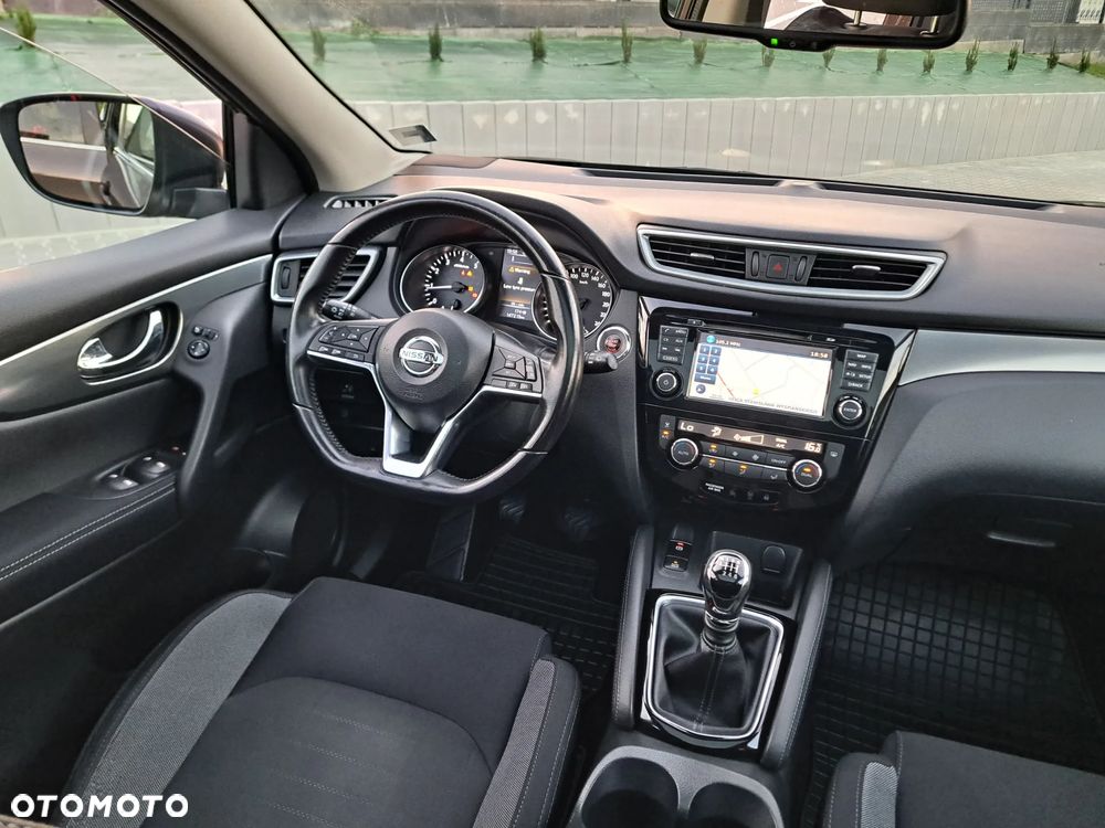 Nissan Qashqai 1.2 DIG-T Tekna EU6 - 18