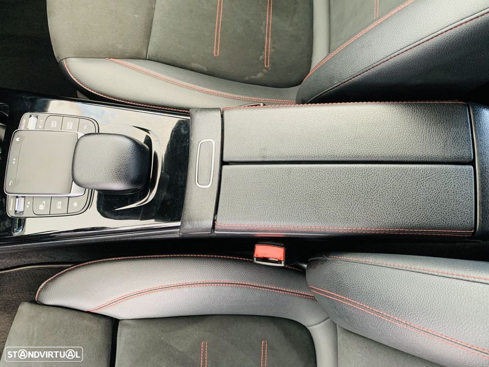 Mercedes-Benz A 250 Limousine e AMG Line - 39