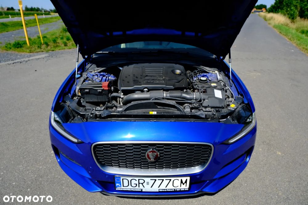 Jaguar XE 25t Prestige - 28