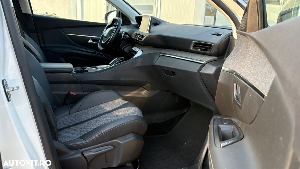 Peugeot 3008 - 24
