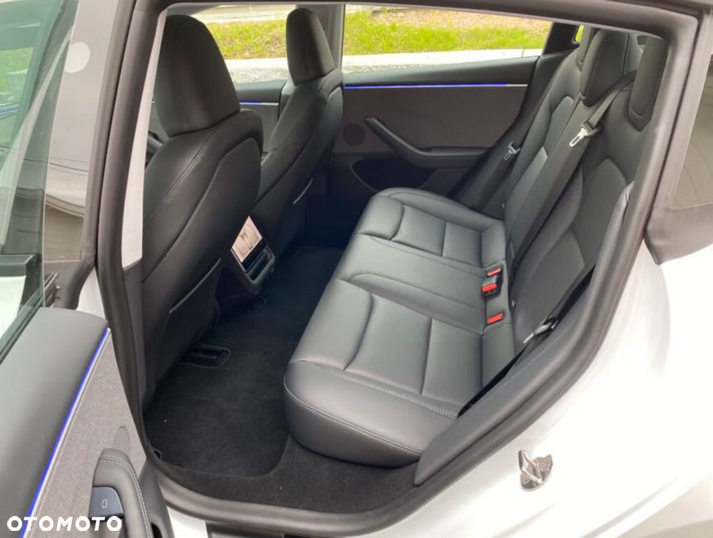 Tesla Model 3 Long Range RWD - 6