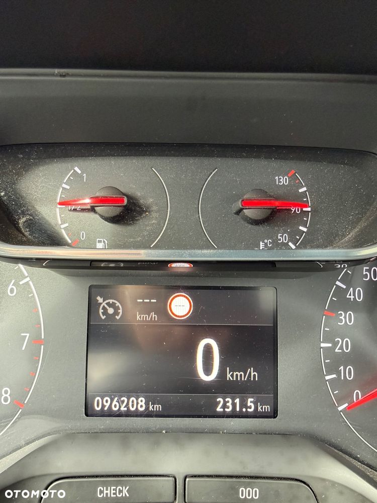 Opel Crossland X - 4