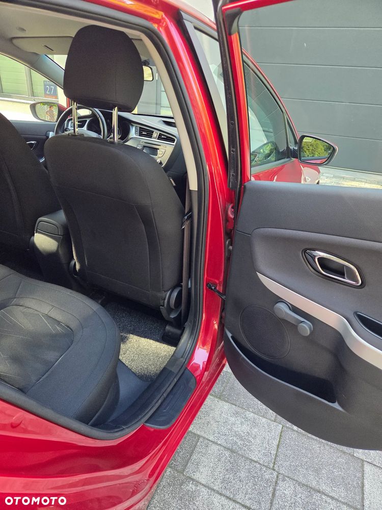 Kia Ceed 1.6 GDI L - 29