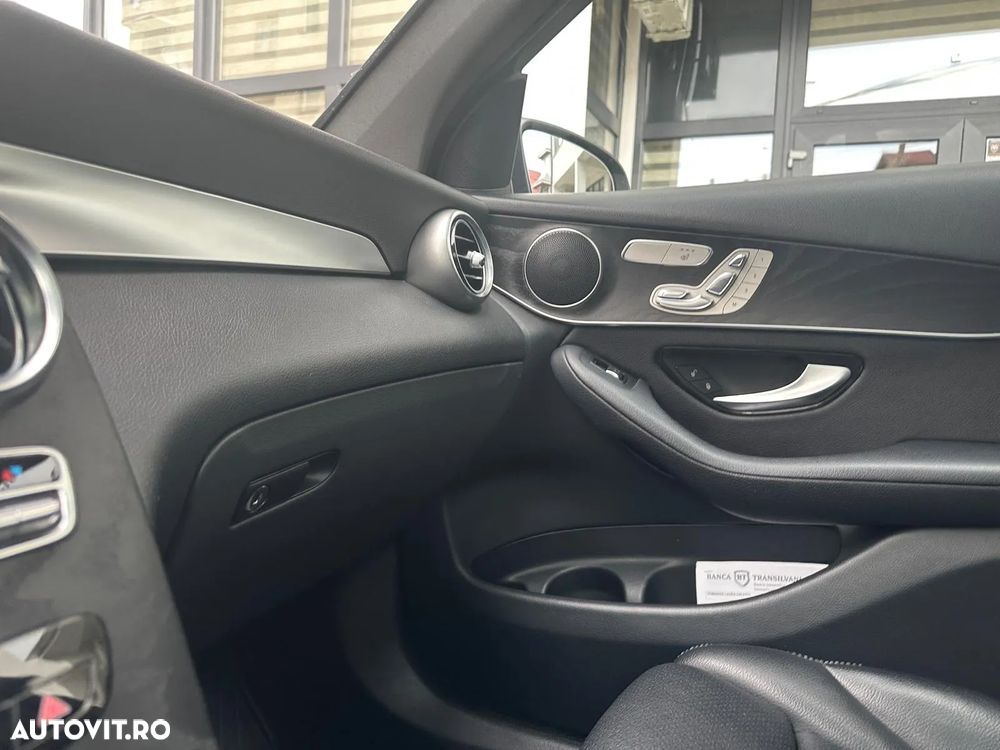Mercedes-Benz GLC 300 4MATIC - 31