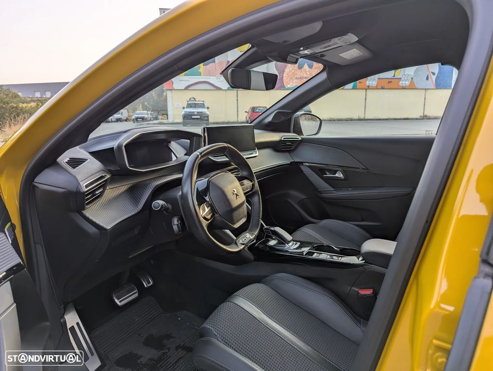 Peugeot e-208 50 kWh GT — fotografia 11