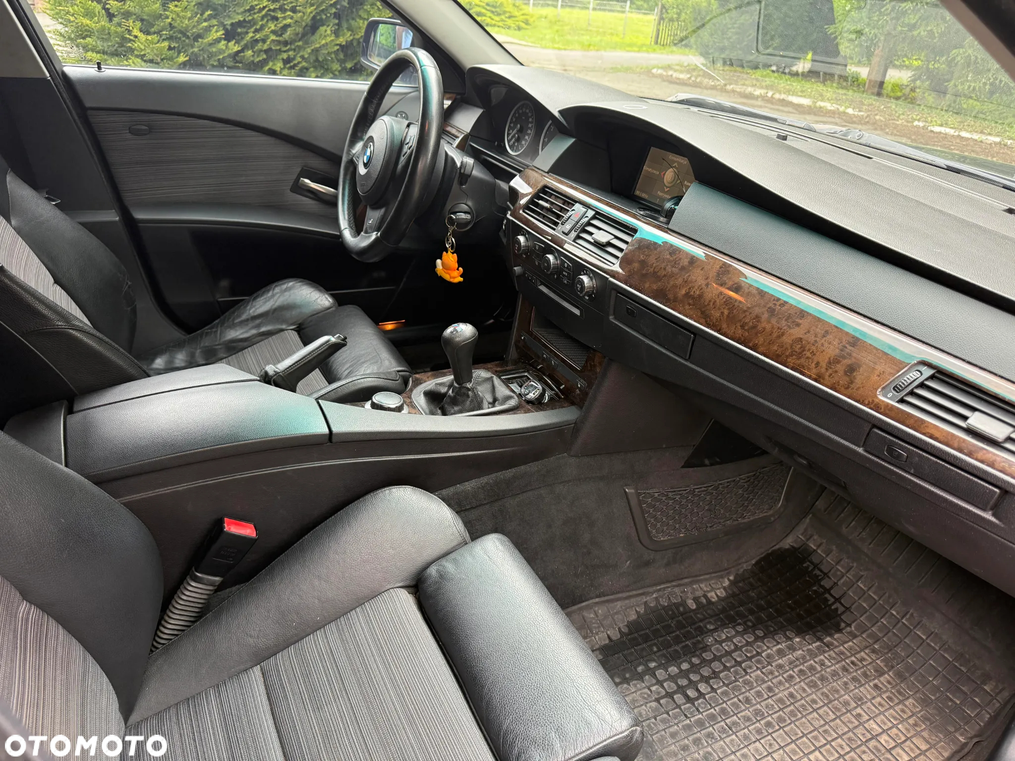 BMW Seria 5 523i - 11