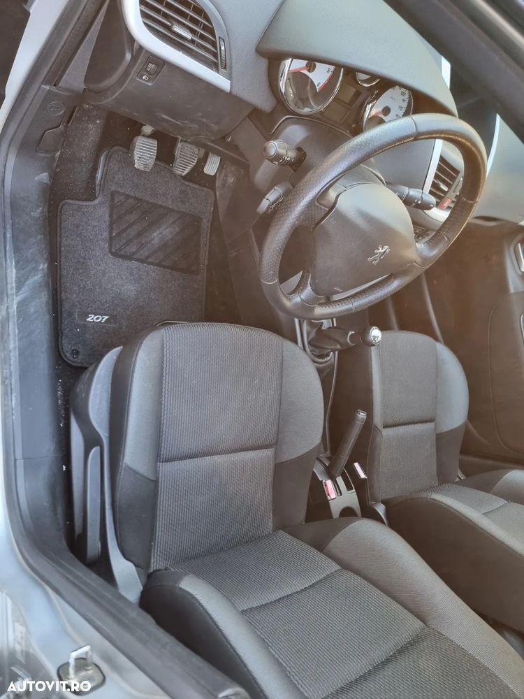 Peugeot 207 90 HDi FAP (Blue Lion) Premium - 9